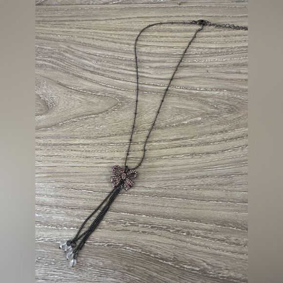 Betsey Johnson bow necklace - Picture 5 of 5